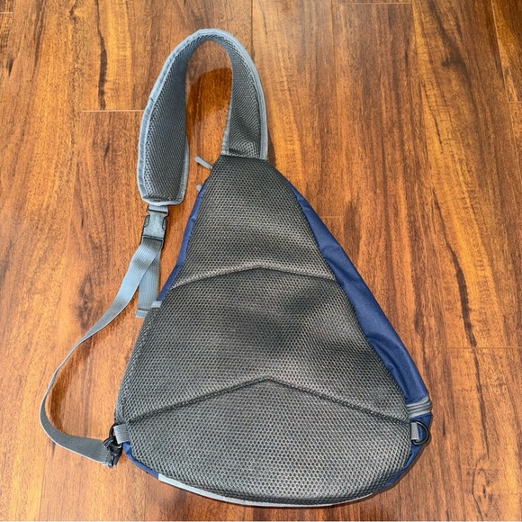 Disney Cruise Line Castaway Club Sling Backpack Navy Blue Crossbody Travel Bag - Picture 3 of 9